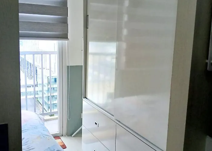 Haute Haven - 1br With Balcony Hotel 4*