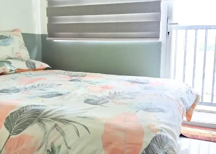 Haute Haven - 1br With Balcony Hotel 4*